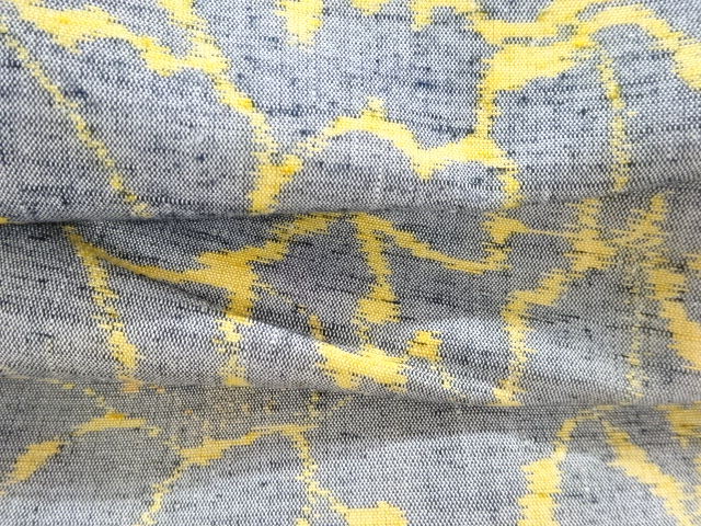  アンティーク　花模様織り出し手織り紬着物